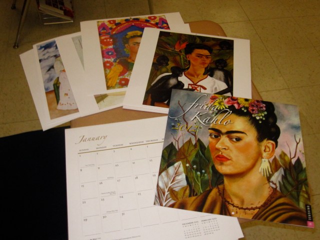 Using Calendars to decorate the classroom | SpanishPlans.org