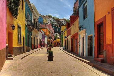 Let students see the real beauty of the culture